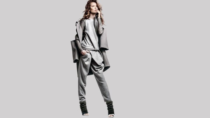 如何看待湖北一医院婚检查出艾滋医生未告知伴侣致感染，医生被停职？反映出哪些问题？